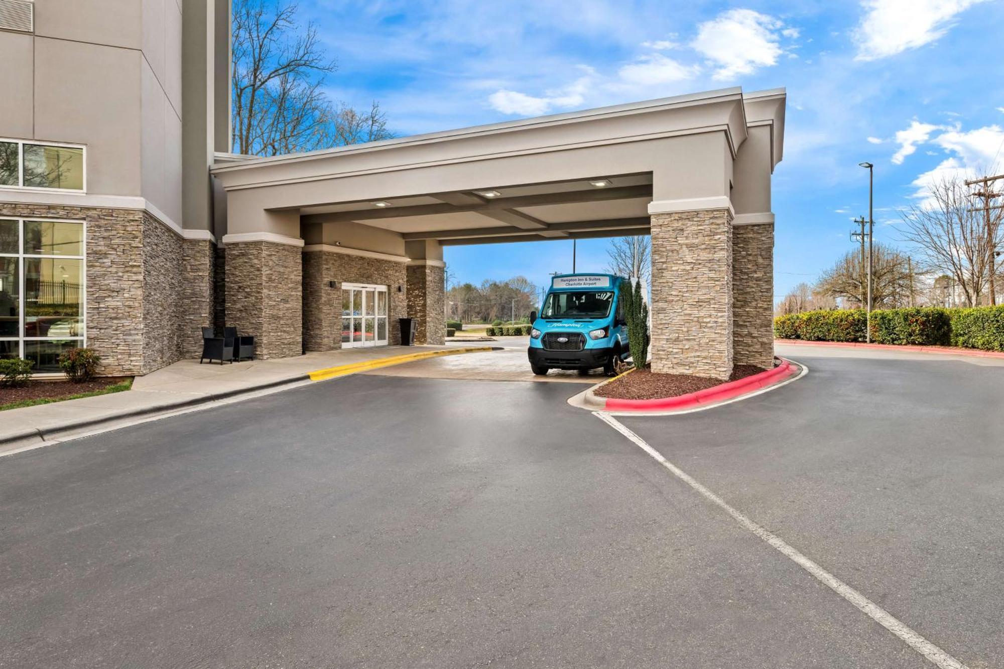 Hampton Inn & Suites Charlotte-Airport Exteriér fotografie